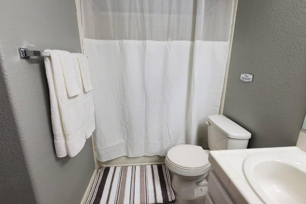 Comfortable Family Home ラスベガス エクステリア 写真